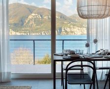 Italy Veneto Brenzone sul Garda vacation rental compare prices direct by owner 7444751