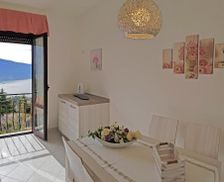 Italy Lombardy Tremosine Sul Garda vacation rental compare prices direct by owner 18148768