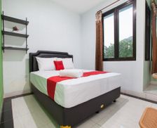 Indonesia East Java Surabaya vacation rental compare prices direct by owner 14647797