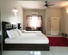 Malaysia Johor Skudai vacation rental compare prices direct by owner 14437624