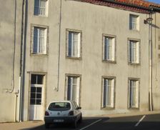 France Deux-Sèvres Le Pin vacation rental compare prices direct by owner 23773911