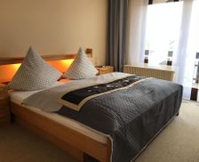 Germany Rhineland-Palatinate Mannebach vacation rental compare prices direct by owner 14299014