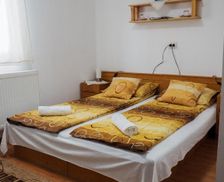 Romania Harghita Vlăhiţa vacation rental compare prices direct by owner 13008624