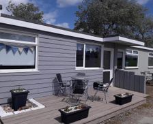 United Kingdom Isle of Wight Sandown vacation rental compare prices direct by owner 13755099