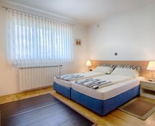 Croatia Lika-Senj County Korenica vacation rental compare prices direct by owner 6524838