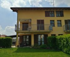 Italy Lombardy Vanzaghello vacation rental compare prices direct by owner 27043666