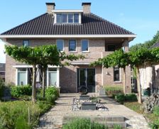 Netherlands Gelderland Halle vacation rental compare prices direct by owner 13885711