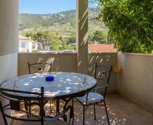 Croatia Vis Island Komiža vacation rental compare prices direct by owner 8643147