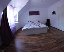 Romania Hunedoara Hunedoara vacation rental compare prices direct by owner 18473319