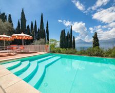 Italy Veneto Torri del Benaco vacation rental compare prices direct by owner 26773202