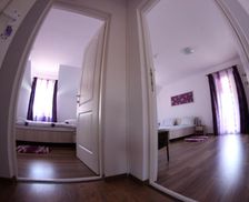 Romania Hunedoara Hunedoara vacation rental compare prices direct by owner 18734994