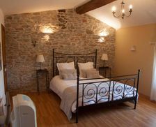 France Languedoc-Roussillon Saint-Frichoux vacation rental compare prices direct by owner 13740684