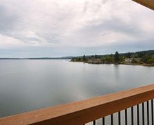 United States Washington Silverdale vacation rental compare prices direct by owner 12742869