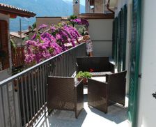 Italy Lombardy Limone sul Garda vacation rental compare prices direct by owner 15026215