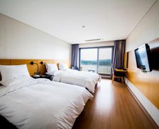South Korea Gyeongsangnam-do Jinju vacation rental compare prices direct by owner 14000527