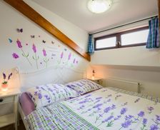 Czechia Central Bohemia Mělník vacation rental compare prices direct by owner 18241330