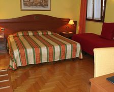 Italy Veneto Zelarino vacation rental compare prices direct by owner 13654036