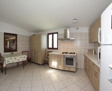 Romania Brasov Sâmbăta de Sus vacation rental compare prices direct by owner 18273559