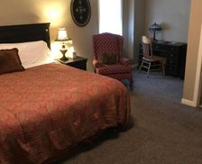 United States Kansas Fort Scott vacation rental compare prices direct by owner 12692116