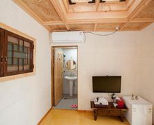 South Korea Jeollabuk-Do Jeonju vacation rental compare prices direct by owner 27173533