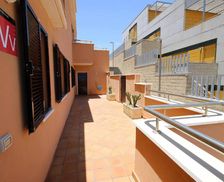 Spain Tenerife El Médano vacation rental compare prices direct by owner 14860731