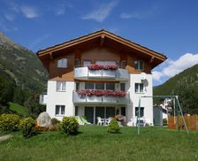 Switzerland Canton of Valais Saas-Grund vacation rental compare prices direct by owner 9344476