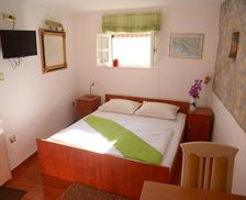 Croatia Split-Dalmatia County Omiš vacation rental compare prices direct by owner 16445923