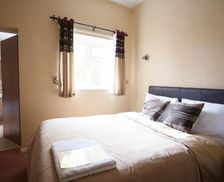 United Kingdom West Midlands Wolverhampton vacation rental compare prices direct by owner 13014347