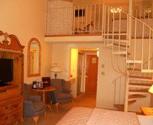 United States New York Alexandria Bay vacation rental compare prices direct by owner 12872301