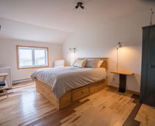 Canada Quebec Saint-Félix-d'Otis vacation rental compare prices direct by owner 12837246