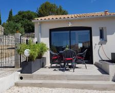 France Languedoc-Roussillon Lédenon vacation rental compare prices direct by owner 14334741