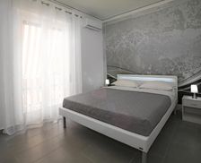 Italy Campania Casola di Napoli vacation rental compare prices direct by owner 18707604
