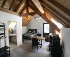 France Burgundy Mâlain vacation rental compare prices direct by owner 14212074