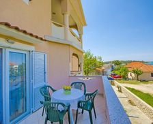 Croatia Pag Island Novalja vacation rental compare prices direct by owner 6383954