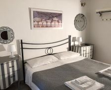 Italy Sicily Milo vacation rental compare prices direct by owner 14964698