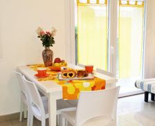 Italy Friuli Venezia Giulia Lignano Sabbiadoro vacation rental compare prices direct by owner 14405816