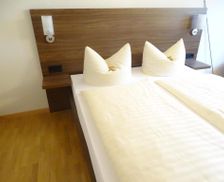 Germany Bavaria Schweinfurt vacation rental compare prices direct by owner 12996763