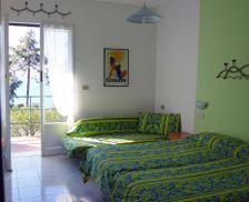 Italy Liguria Bonassola vacation rental compare prices direct by owner 14587695