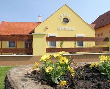 Hungary Gyor-Moson-Sopron Hegykő vacation rental compare prices direct by owner 14184441