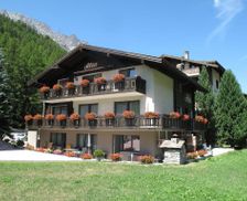 Switzerland Canton of Valais Saas-Grund vacation rental compare prices direct by owner 14681528