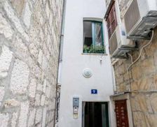 Croatia Split-Dalmatia County Omiš vacation rental compare prices direct by owner 14422296