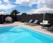 Spain Lanzarote Costa Teguise vacation rental compare prices direct by owner 14940332