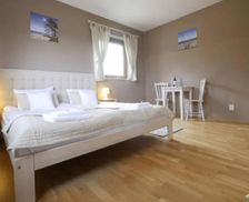 Poland Pomerania Białogóra vacation rental compare prices direct by owner 16371762