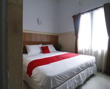 Indonesia Central Java Semarang vacation rental compare prices direct by owner 13726907