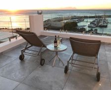 South Africa Western Cape Gordonʼs Bay vacation rental compare prices direct by owner 16018583