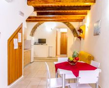 Italy Sicily Cefalù vacation rental compare prices direct by owner 29909763