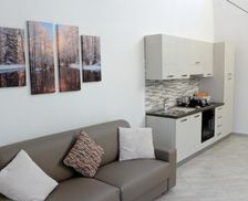 Italy Lombardy Somma Lombardo vacation rental compare prices direct by owner 14642922