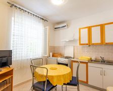 Croatia Zadar County Biograd na Moru vacation rental compare prices direct by owner 13103951