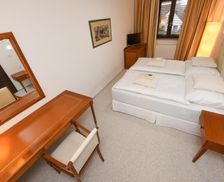 Czechia Central Bohemia Řitka vacation rental compare prices direct by owner 19433209