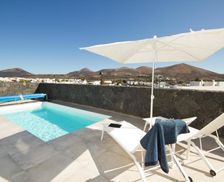 Spain Lanzarote Uga vacation rental compare prices direct by owner 6697026